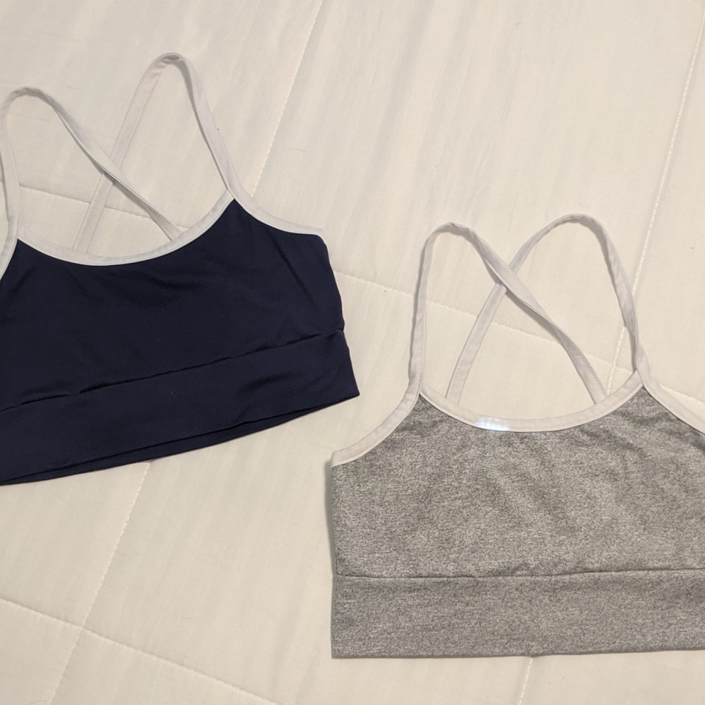 Set of two crop tops, size small - Picture 4 of 4